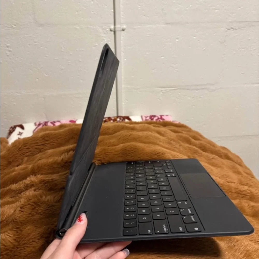 Apple Matte Black Tablet Cover